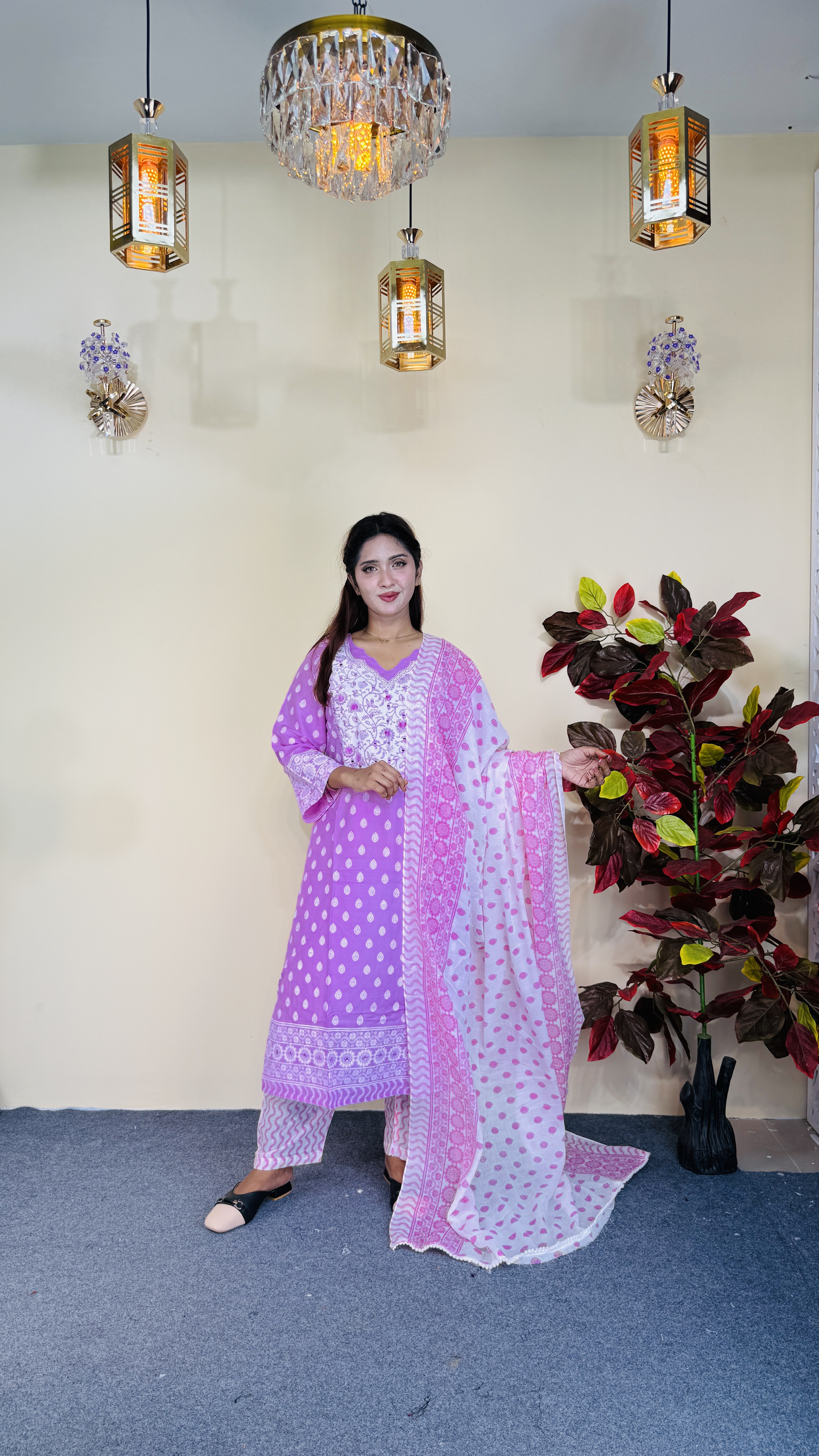 ✨ সিকুইনসের ঝলমলে কাজ করা ৩-পিস✨